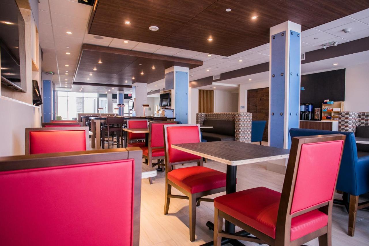 Holiday Inn Express & Suites Rehoboth Beach By Ihg Exterior photo