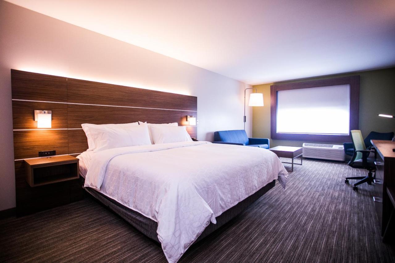 Holiday Inn Express & Suites Rehoboth Beach By Ihg Exterior photo