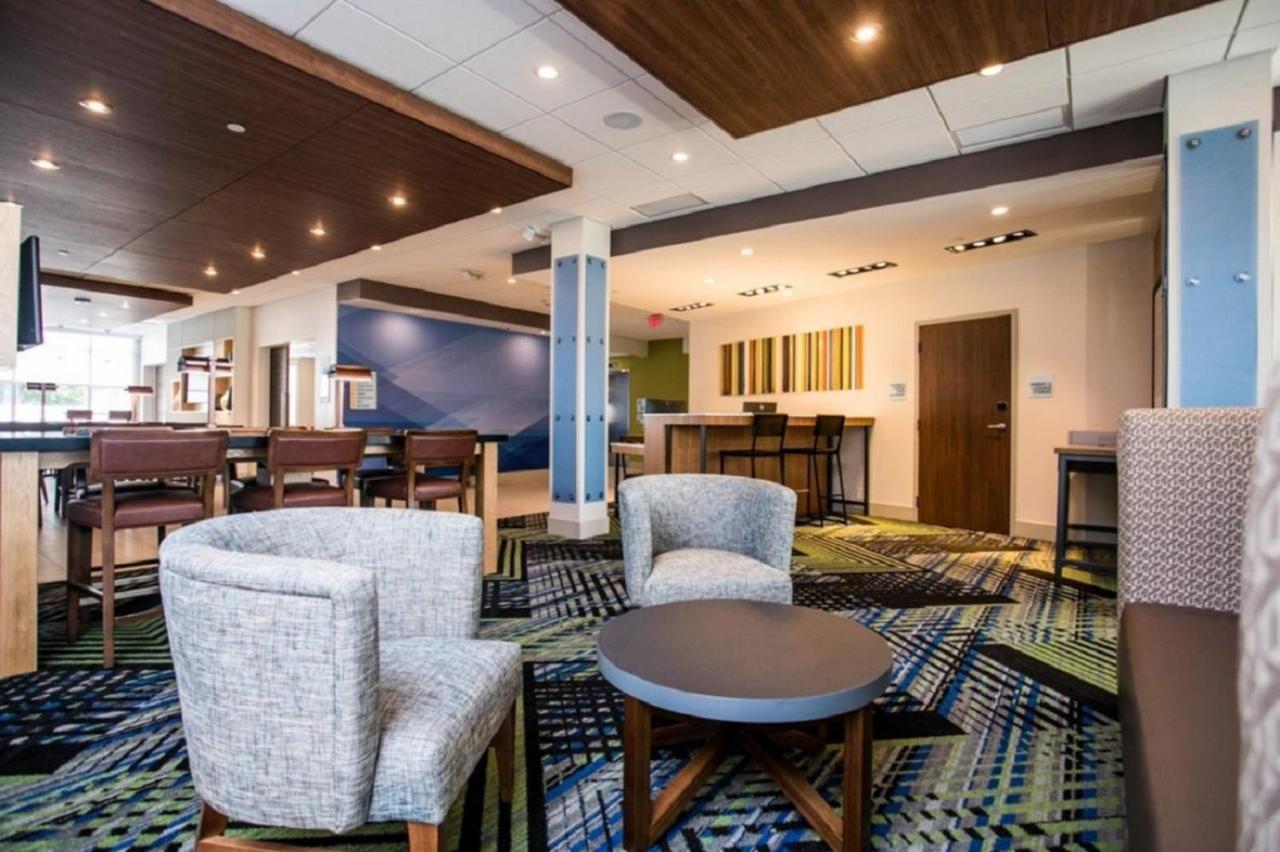 Holiday Inn Express & Suites Rehoboth Beach By Ihg Exterior photo
